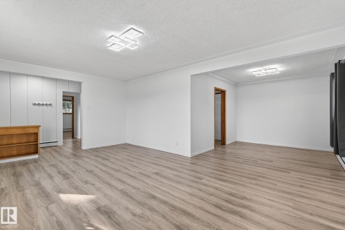 12410 134 Avenue, Edmonton, AB - Indoor Photo Showing Other Room
