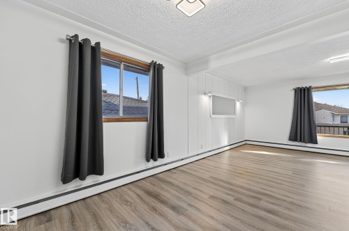 12410 134 Avenue, Edmonton, AB - Indoor Photo Showing Other Room