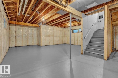 1115 Gyrfalcon Crescent, Edmonton, AB - Indoor Photo Showing Basement