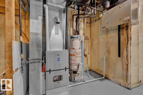 1115 Gyrfalcon Crescent, Edmonton, AB - Indoor Photo Showing Basement