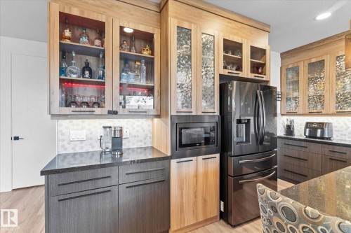 9 Brunswyck Crescent, Spruce Grove, AB - Indoor Photo Showing Kitchen