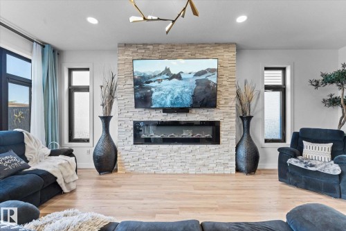 9 Brunswyck Crescent, Spruce Grove, AB - Indoor Photo Showing Living Room With Fireplace