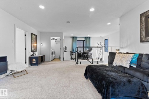 9 Brunswyck Crescent, Spruce Grove, AB - Indoor Photo Showing Living Room
