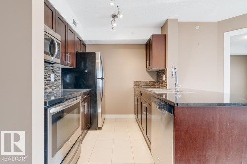 403 11803 22 Avenue, Edmonton, AB - Indoor Photo Showing Kitchen