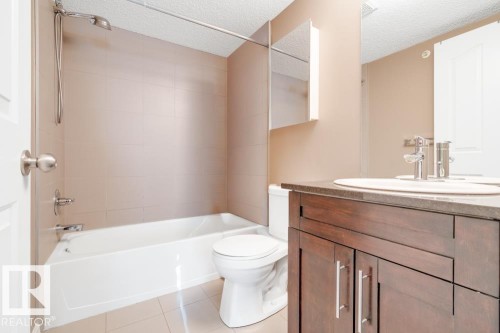 403 11803 22 Avenue, Edmonton, AB - Indoor Photo Showing Bathroom
