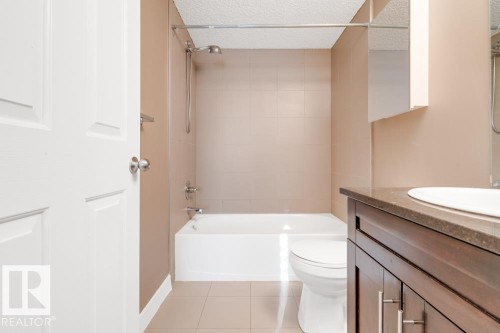 403 11803 22 Avenue, Edmonton, AB - Indoor Photo Showing Bathroom