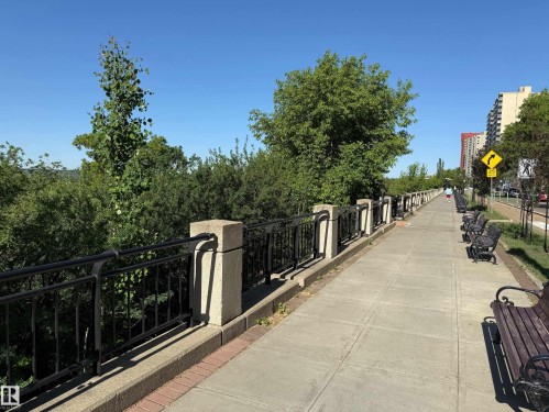 11960 100 Avenue, Edmonton, AB - Outdoor