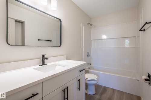 13341 47 Street, Edmonton, AB - Indoor Photo Showing Bathroom