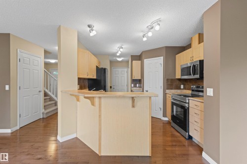 63 1128 156 Street, Edmonton, AB - Indoor Photo Showing Kitchen