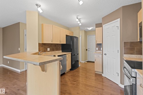 63 1128 156 Street, Edmonton, AB - Indoor Photo Showing Kitchen With Double Sink