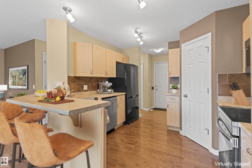 63 1128 156 Street, Edmonton, AB - Indoor Photo Showing Kitchen