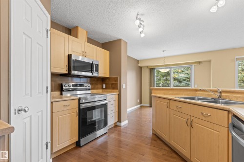 63 1128 156 Street, Edmonton, AB - Indoor Photo Showing Kitchen With Double Sink