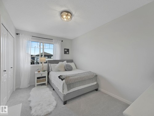112 Santana Crescent, Fort Saskatchewan, AB - Indoor Photo Showing Bedroom