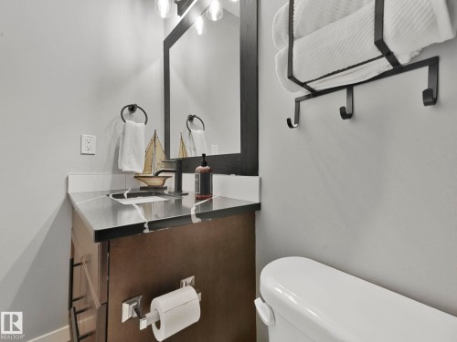 112 Santana Crescent, Fort Saskatchewan, AB - Indoor Photo Showing Bathroom