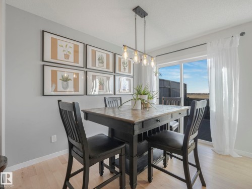 112 Santana Crescent, Fort Saskatchewan, AB - Indoor Photo Showing Dining Room
