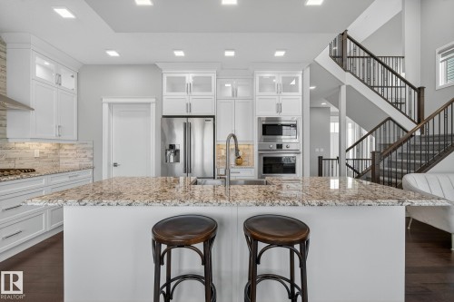 3419 Chickadee Drive, Edmonton, AB - Indoor Photo Showing Kitchen With Upgraded Kitchen