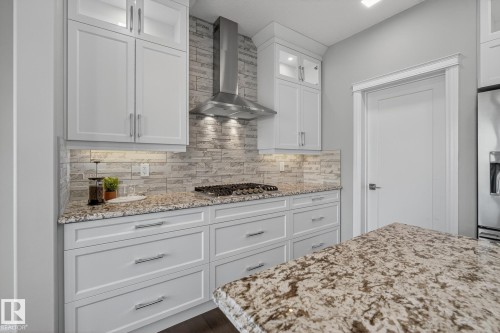 3419 Chickadee Drive, Edmonton, AB - Indoor Photo Showing Kitchen
