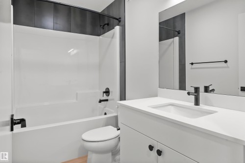22931 80 Avenue, Edmonton, AB - Indoor Photo Showing Bathroom