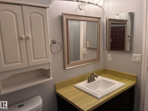 17 10721 116 Street, Edmonton, AB - Indoor Photo Showing Bathroom