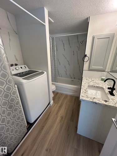 714 West Ridge Place Nw, Edmonton, AB - Indoor Photo Showing Laundry Room