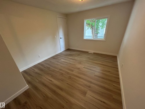 714 West Ridge Place Nw, Edmonton, AB - Indoor Photo Showing Other Room