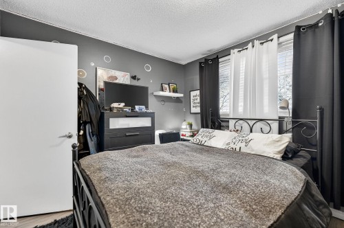 11398 139 Avenue, Edmonton, AB - Indoor Photo Showing Bedroom