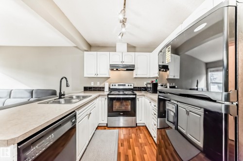 72 230 Edwards Drive, Edmonton, AB - Indoor Photo Showing Kitchen With Double Sink