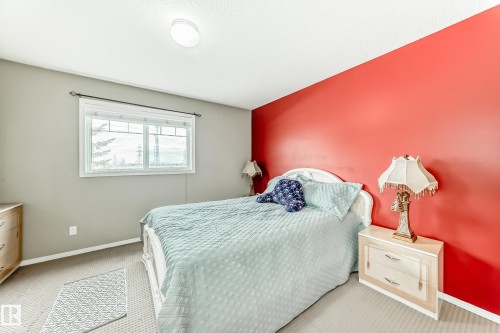 72 230 Edwards Drive, Edmonton, AB - Indoor Photo Showing Bedroom