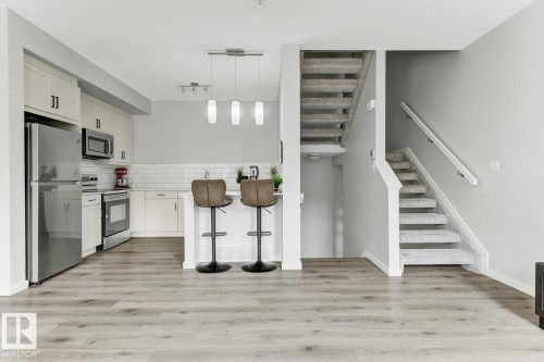 114 1304 Rutherford Rd, Edmonton, AB - Indoor Photo Showing Kitchen