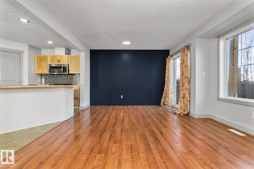 40 14208 36 Street, Edmonton, AB - Indoor Photo Showing Kitchen