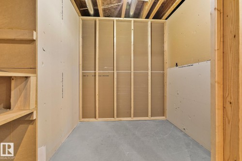 40 14208 36 Street, Edmonton, AB - Indoor