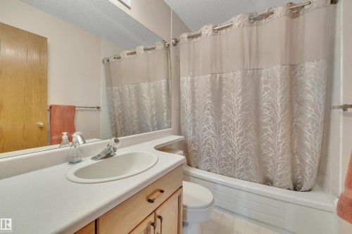 113 Pipestone Drive, Millet, AB - Indoor Photo Showing Bathroom