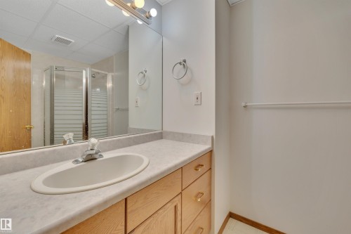 113 Pipestone Drive, Millet, AB - Indoor Photo Showing Bathroom