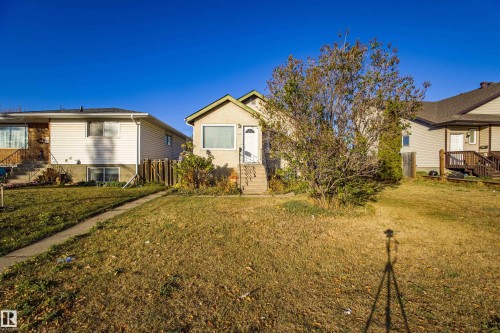 12716 12718 94 Street  Edmonton, AB T5E 3V5