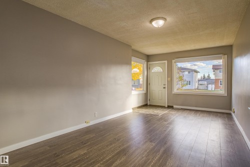 12716 12718 94 Street, Edmonton, AB - Indoor Photo Showing Other Room