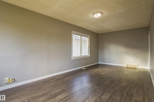 12716 12718 94 Street, Edmonton, AB - Indoor Photo Showing Other Room
