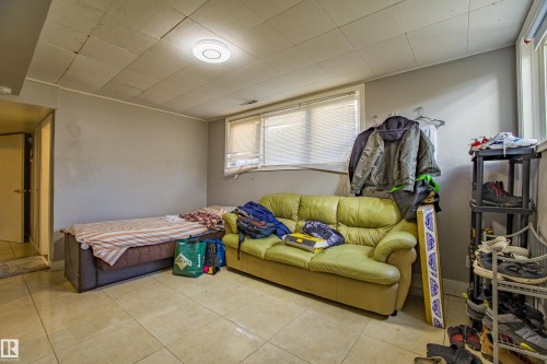 12716 12718 94 Street, Edmonton, AB - Indoor Photo Showing Bedroom