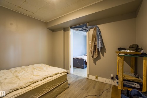 12716 12718 94 Street, Edmonton, AB - Indoor Photo Showing Bedroom