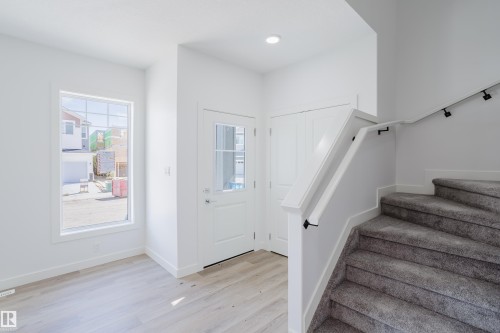 263 Munn Way, Leduc, AB - Indoor Photo Showing Other Room