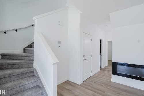 263 Munn Way, Leduc, AB - Indoor Photo Showing Other Room