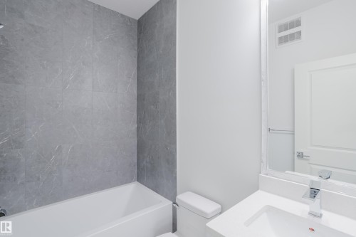 263 Munn Way, Leduc, AB - Indoor Photo Showing Bathroom