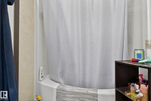 133 Willow Park Estates, Leduc, AB - Indoor Photo Showing Bathroom