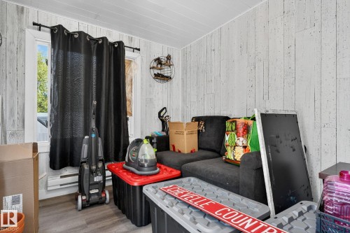 133 Willow Park Estates, Leduc, AB - Indoor Photo Showing Other Room