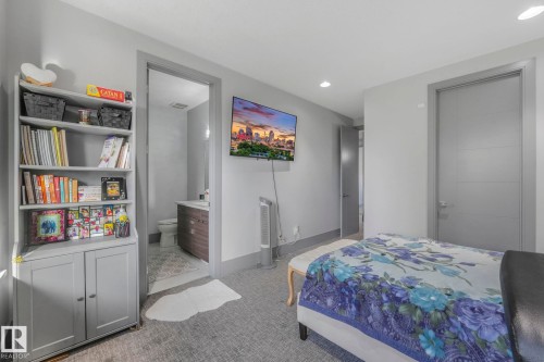 3510 Watson Point(E), Edmonton, AB - Indoor Photo Showing Bedroom