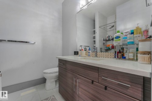 3510 Watson Point(E), Edmonton, AB - Indoor Photo Showing Bathroom