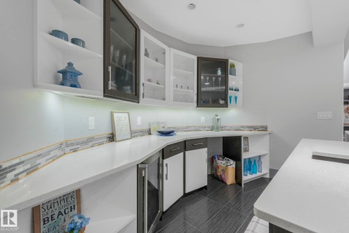 3510 Watson Point(E), Edmonton, AB - Indoor Photo Showing Kitchen