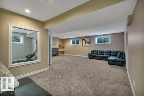 1211 Adamson Drive, Edmonton, AB - Indoor