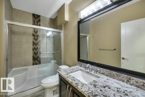 1211 Adamson Drive, Edmonton, AB - Indoor Photo Showing Bathroom