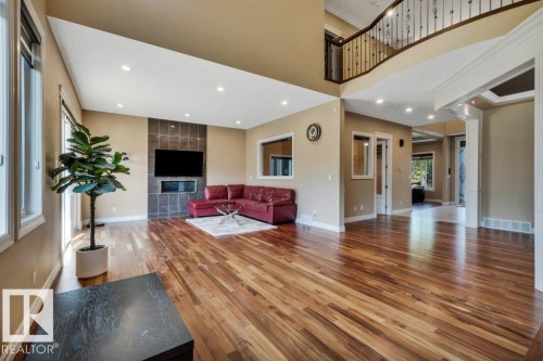 1211 Adamson Drive, Edmonton, AB - Indoor