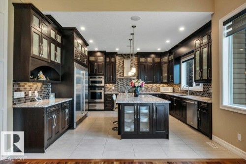 1211 Adamson Drive, Edmonton, AB - Indoor Photo Showing Kitchen With Upgraded Kitchen